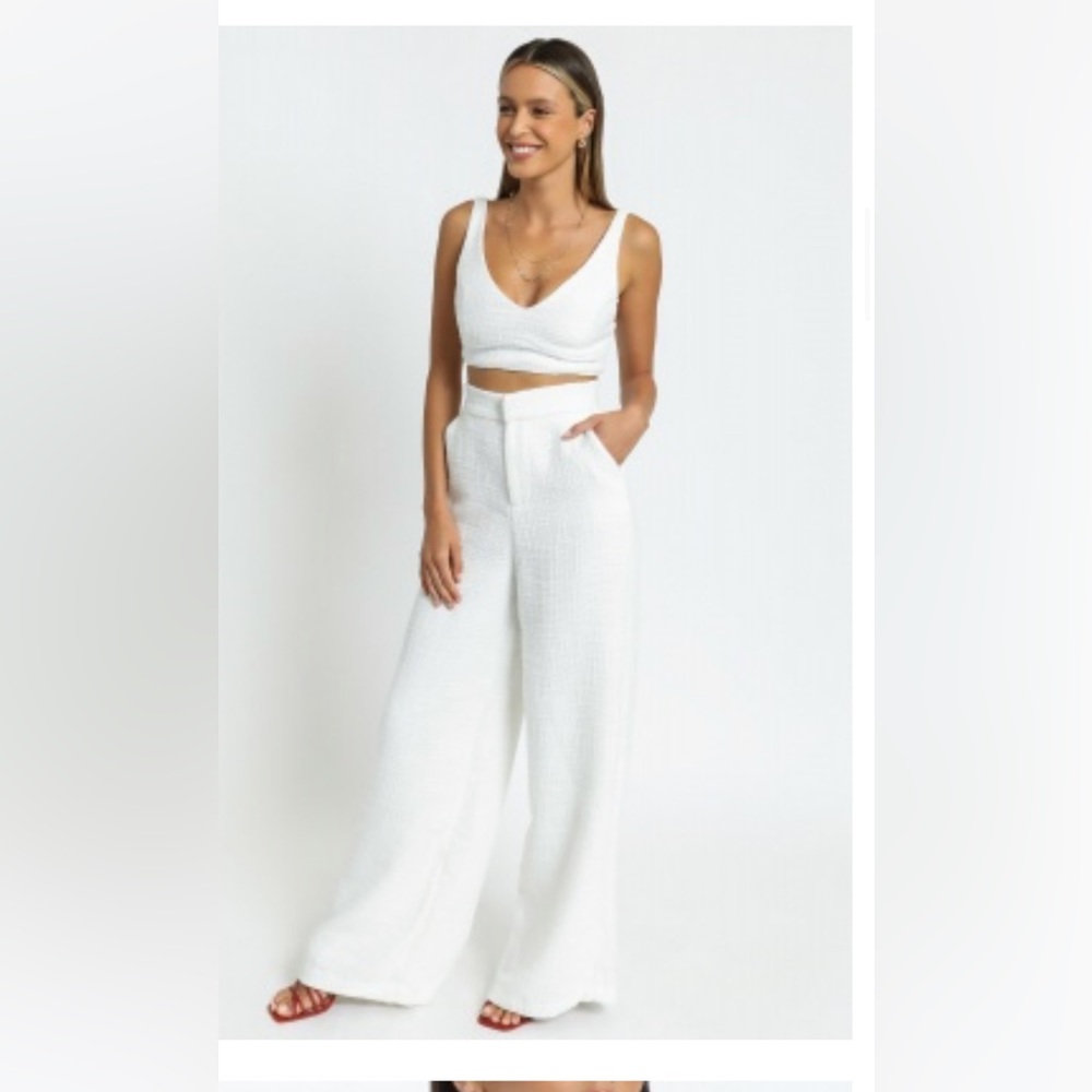 Showpo. ADELAIDE TWO PIECE SET - CROP TOP AND WIDE LEG PANTS SET IN WHITE Size 4